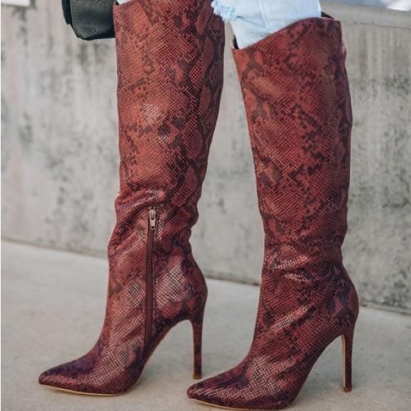 Aspen Heeled Glossy Python Boot - Burgundy - Picture 1 of 5